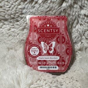 Scentsy Maple Apple Bourbon Wax Bar in Deep Red